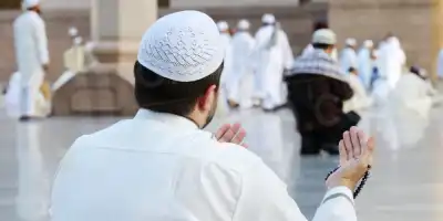 Umrah on a Budget Tips to Save Money