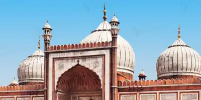Umrah Package from Delhi Your Gateway to a Spiritual Journey